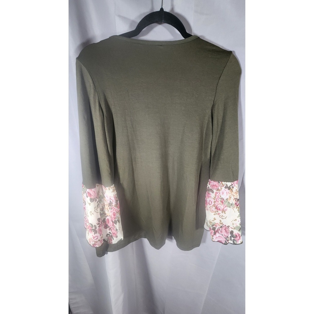Elliott & Vine Womens Olive Green Floral Bell Sleeve Boho Top Size M EUC